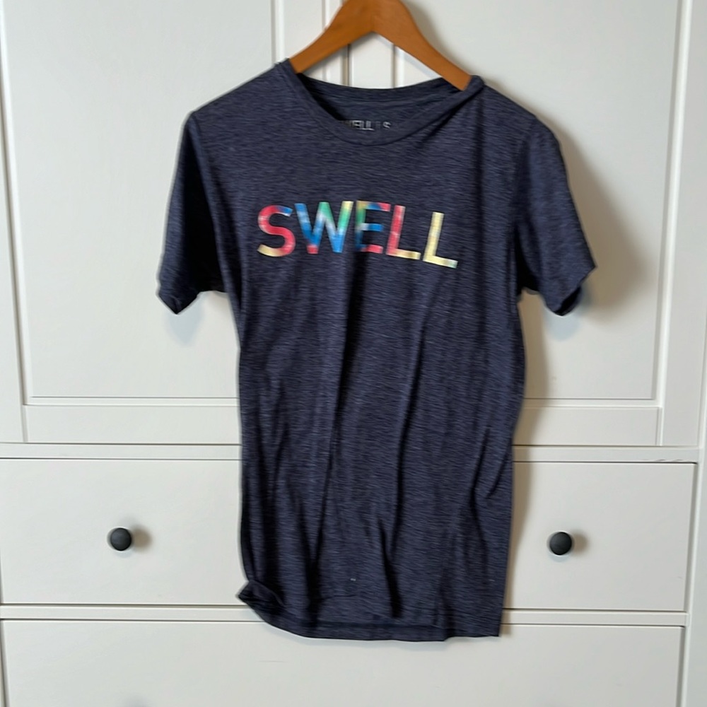 Small swell, surf tshirt blue with rainbow logo